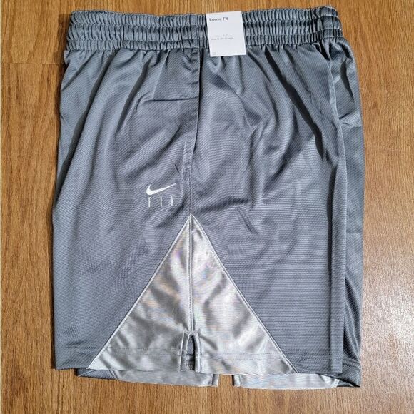 Nike Fly Women's Basketball Shorts Grey Gunsmoke Silver Dri-Fit Size Medium M - Picture 9 of 17
